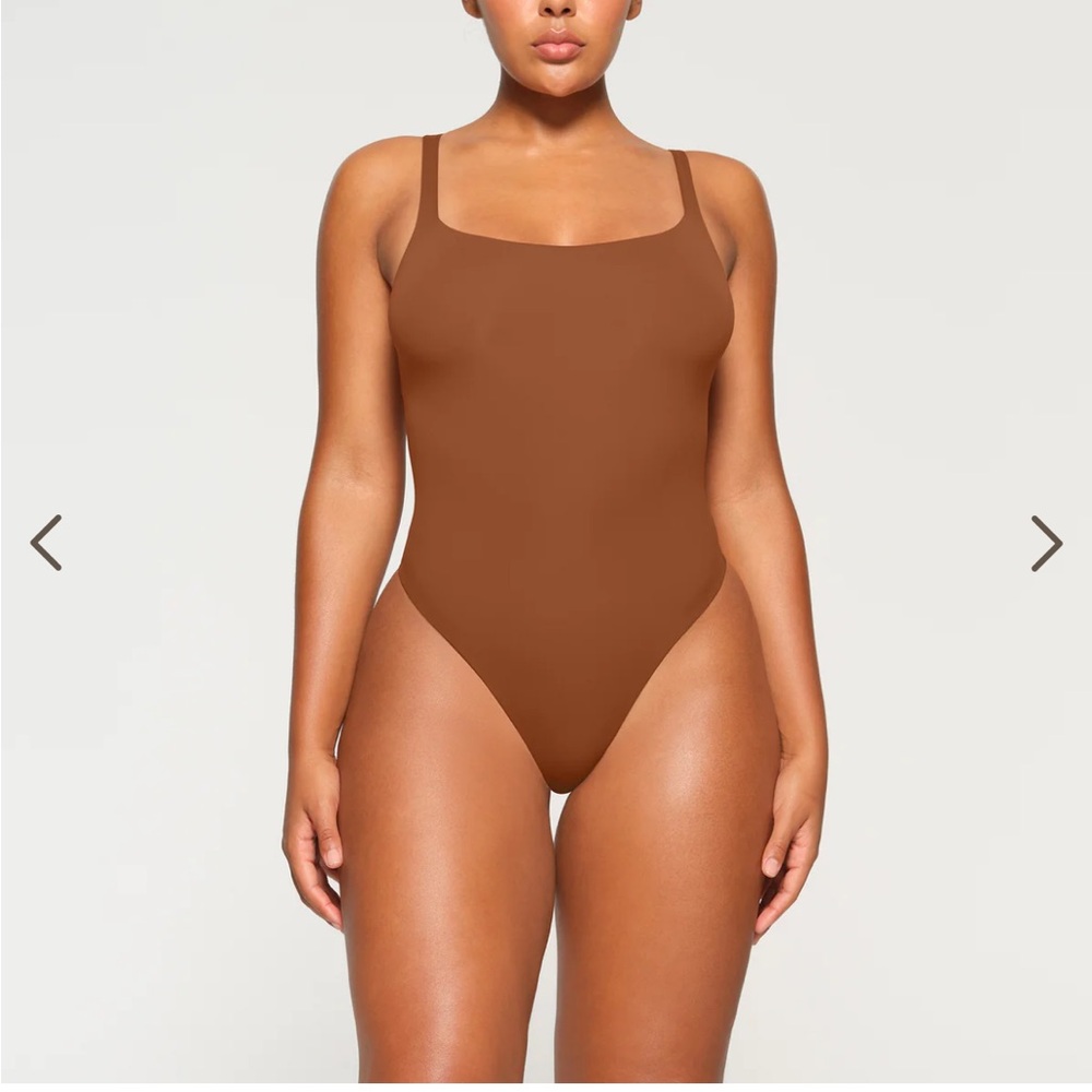 SKIMS Brown Scoop Neck Bodysuit